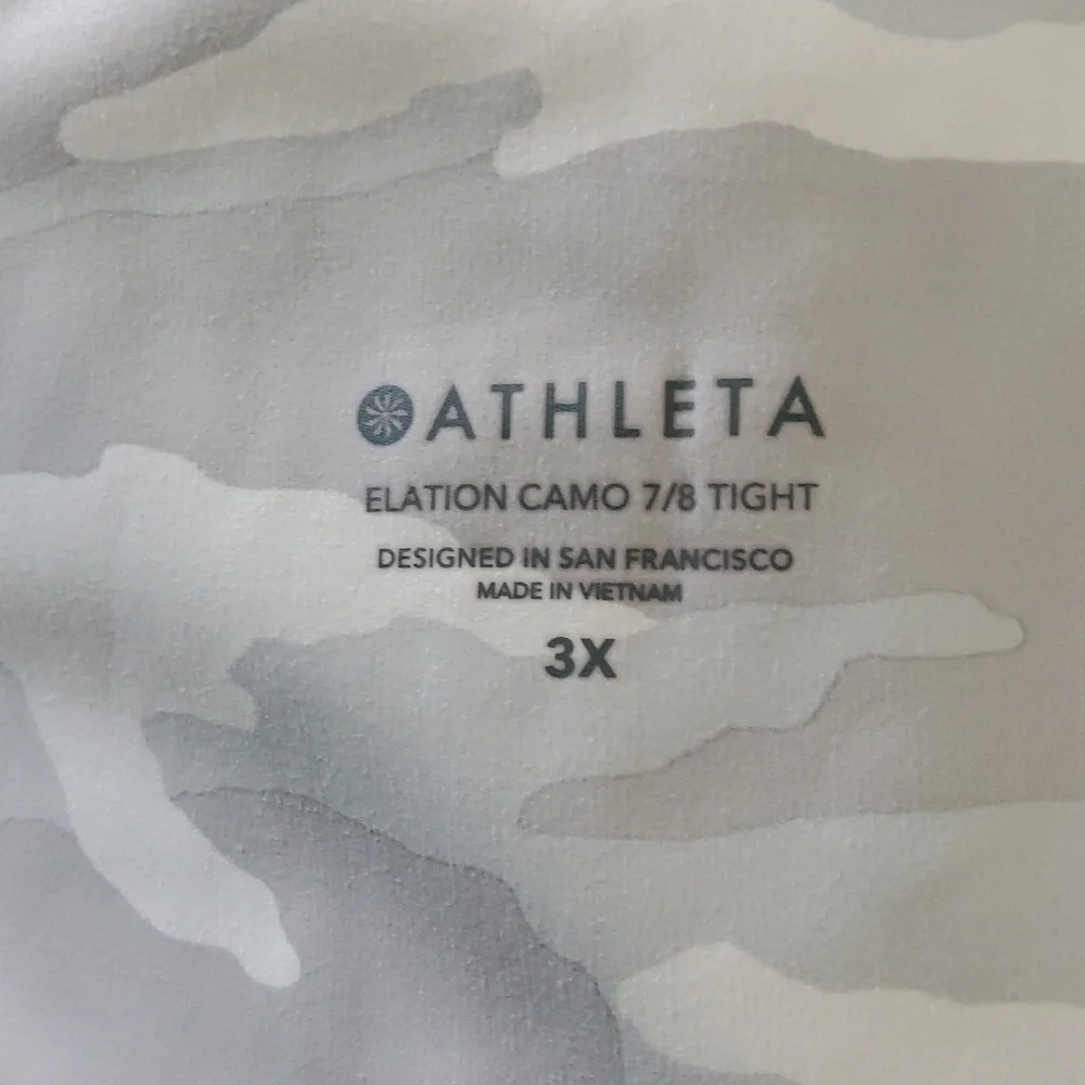 Athleta Elation Camouflage 7/8 Tight Leggings Size 3X
